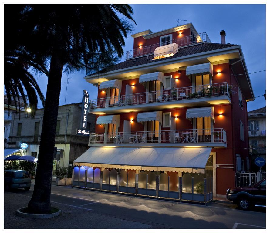 Hotel Lo Squalo Grottammare Eksteriør billede